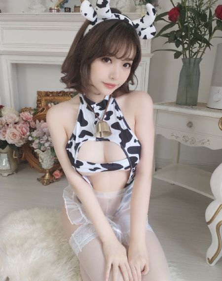年轻的嫂子2在线播放_加长未删减版在线观看