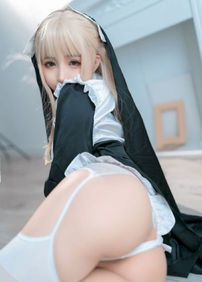 我和朋友妈妈_JVID性感写真