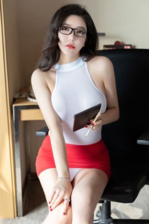 诱人的女老板4中文字幕_蓝光高清在线观看