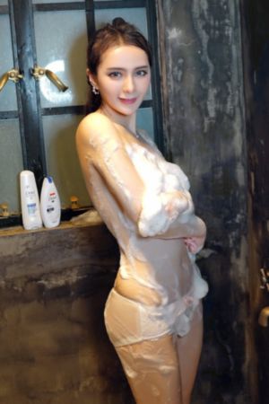 钢琴教师_720HD高清在线观看