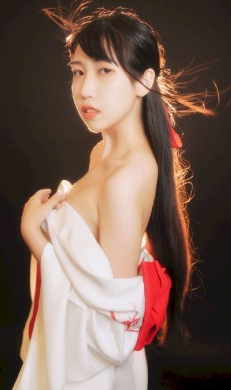 詹娜《女按摩师》_BD英语神马影院手机在线
